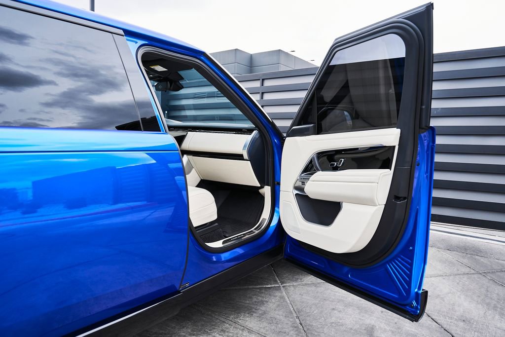 Used 2025 Land Rover Range Rover Long Wheelbase SE image 22