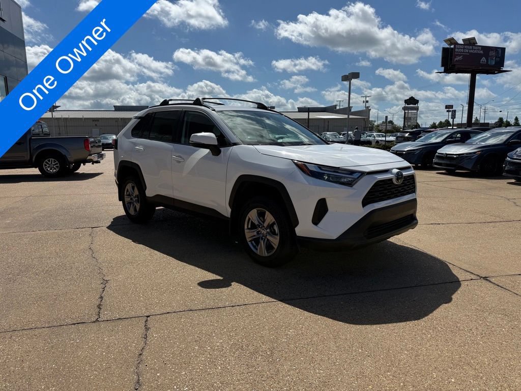 Used 2022 Toyota RAV4 XLE FWD image 7