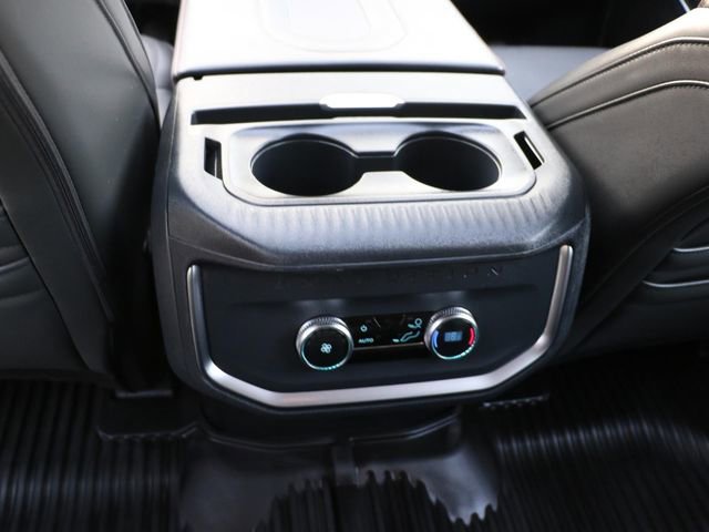 Used 2025 Ford Expedition Active image 16