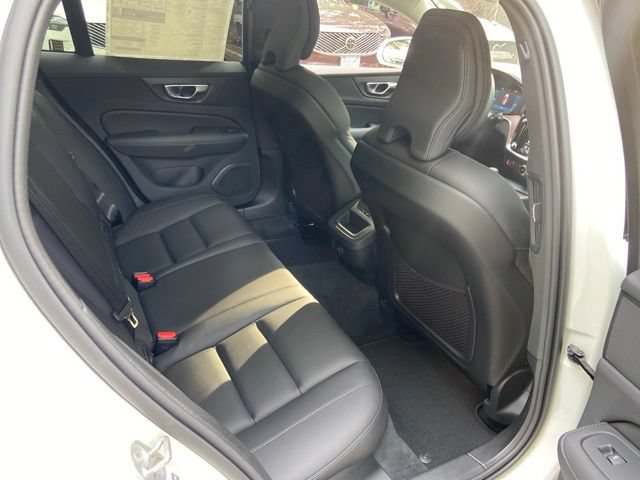 New 2026 Volvo V60 B5 Cross Country Plus w/ Climate Package AWD/4WD image 15