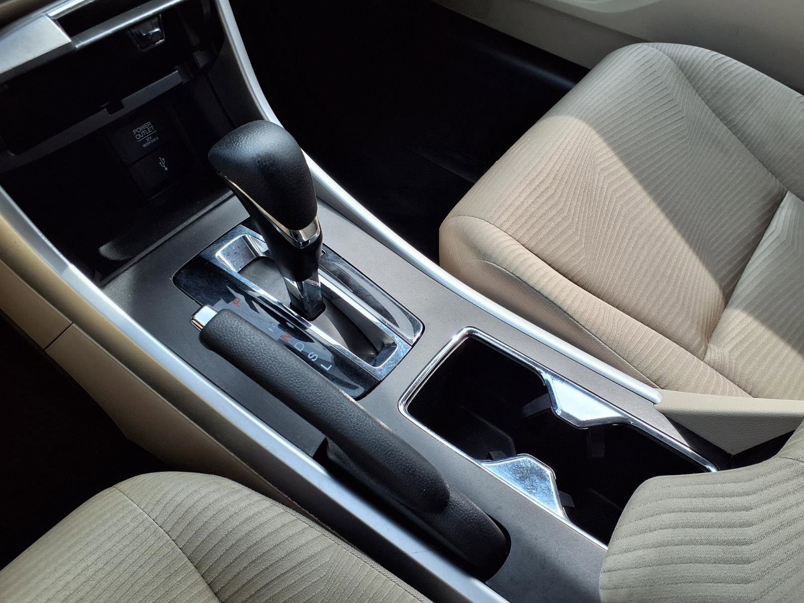 Used 2015 Honda Accord LX image 22
