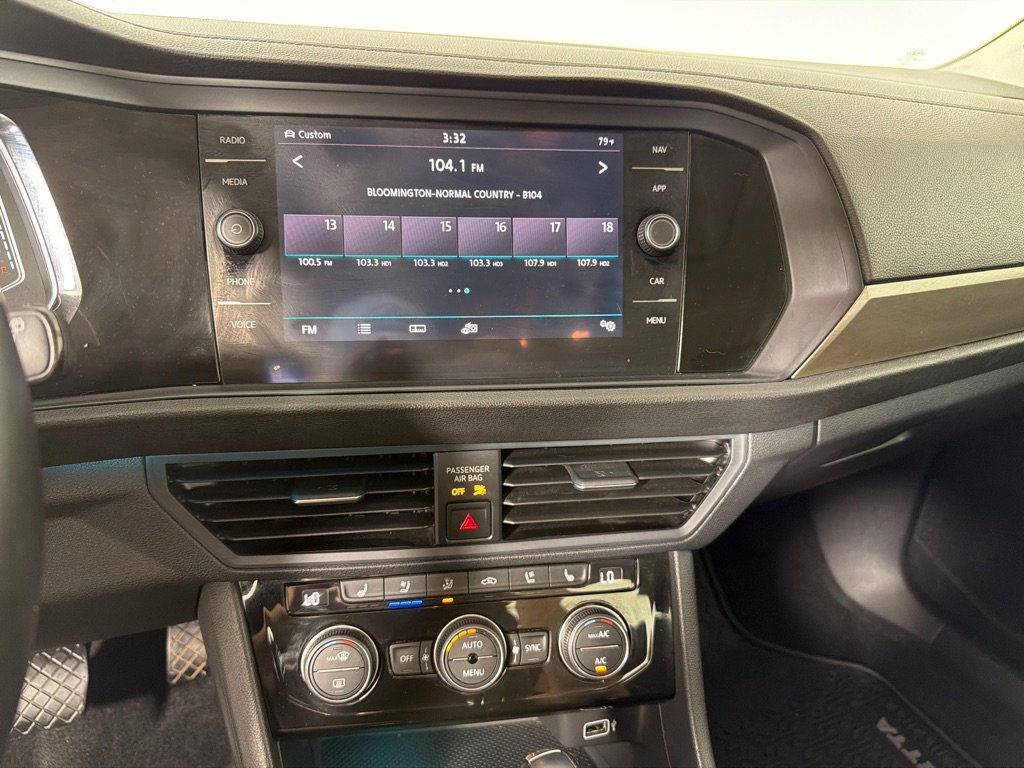 Used 2019 Volkswagen Jetta SEL Premium FWD image 16