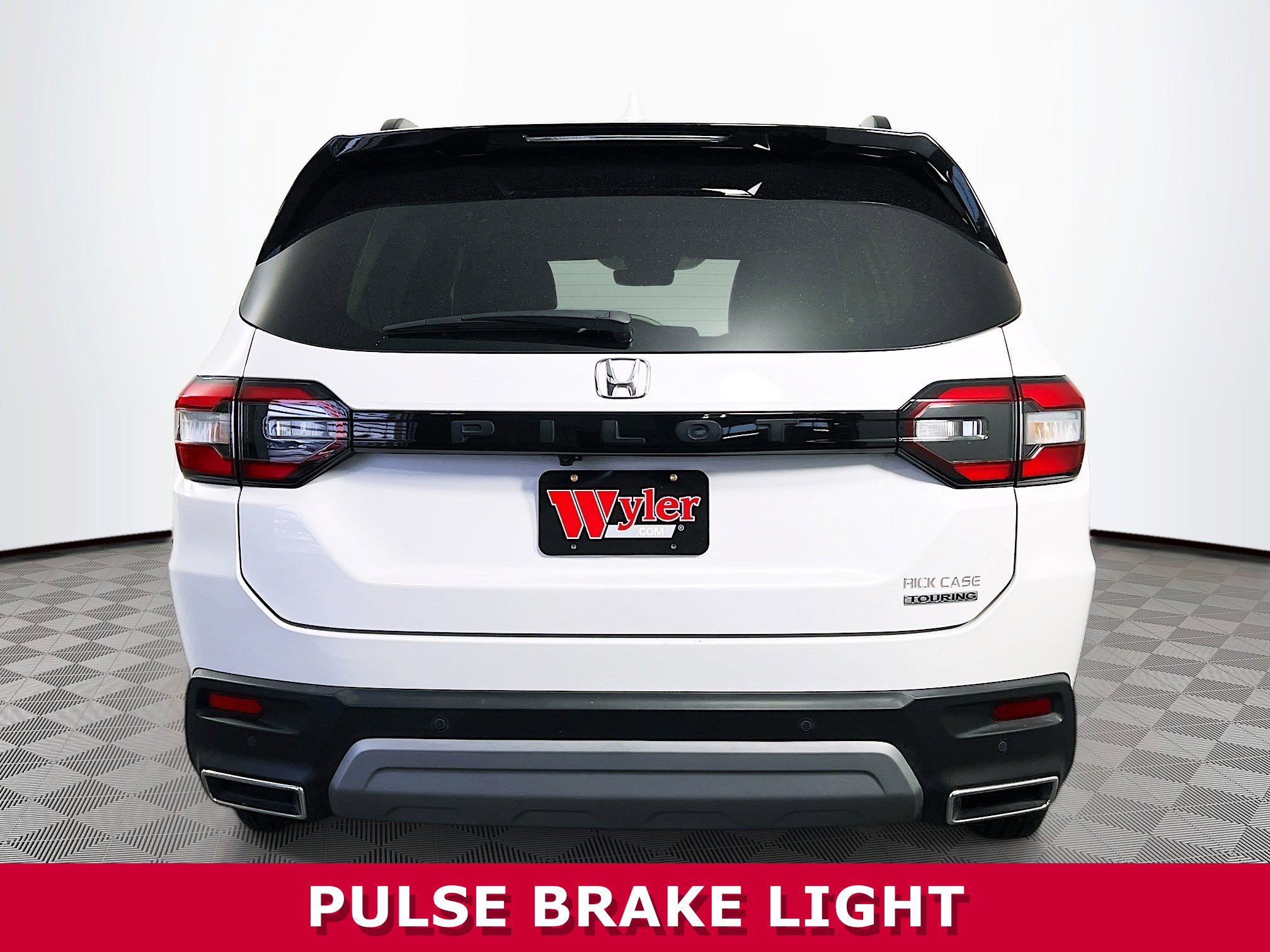 Used 2023 Honda Pilot Touring image 29