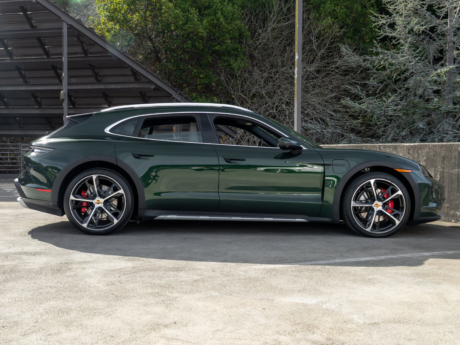 Certified 2025 Porsche Taycan 4S AWD/4WD image 12