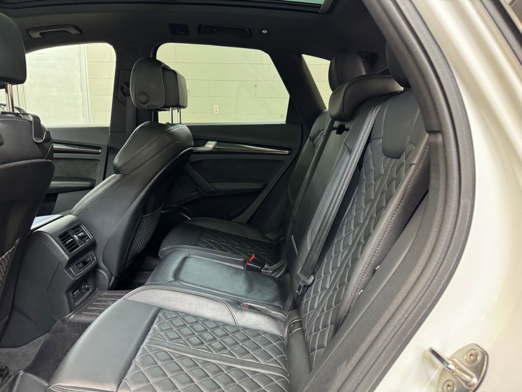 Used 2020 Audi SQ5 Premium Plus w/ Premium Plus Package image 17