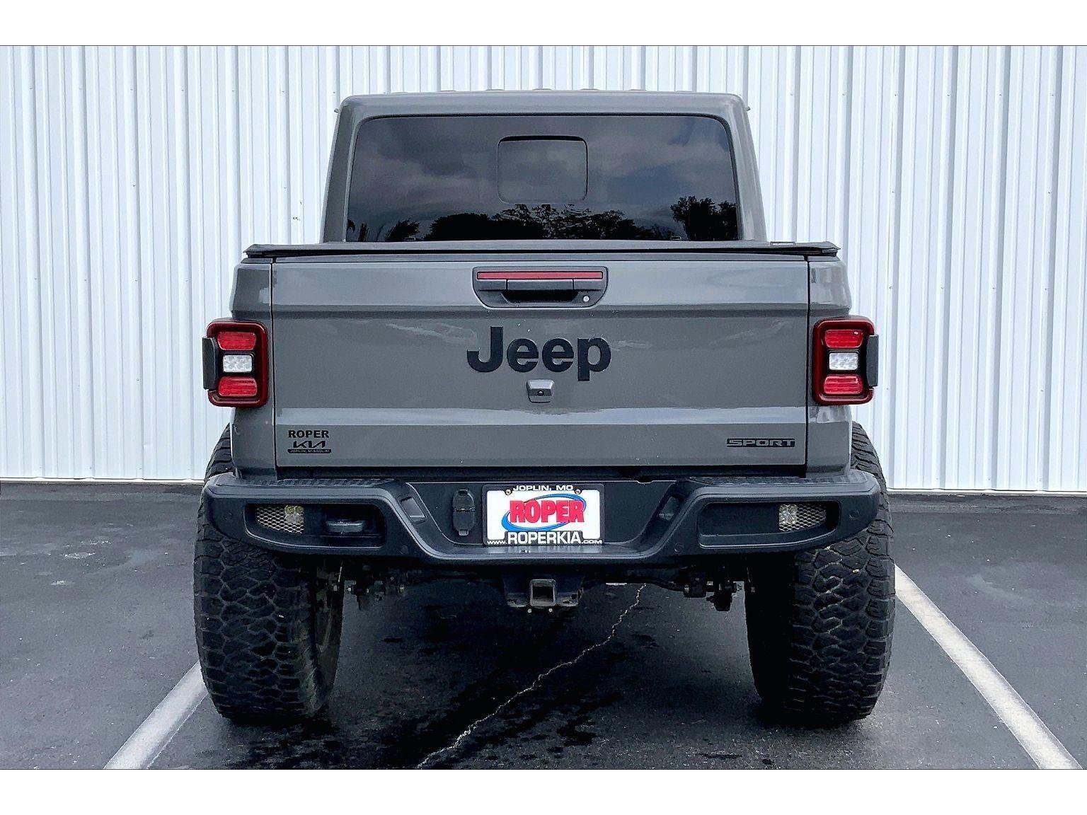 Used 2020 Jeep Gladiator Sport w/ Quick Order Package 24S AWD/4WD image 4