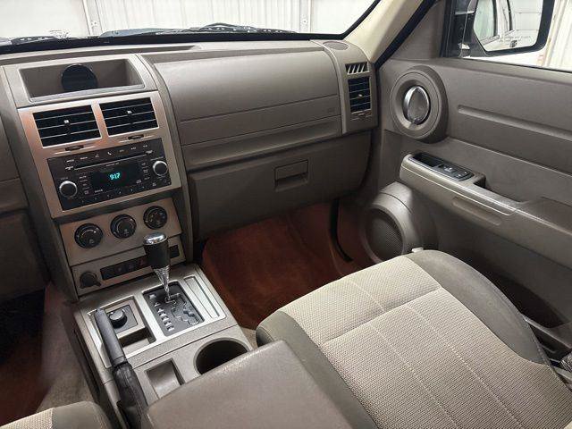 Used 2009 Dodge Nitro SE AWD/4WD image 13