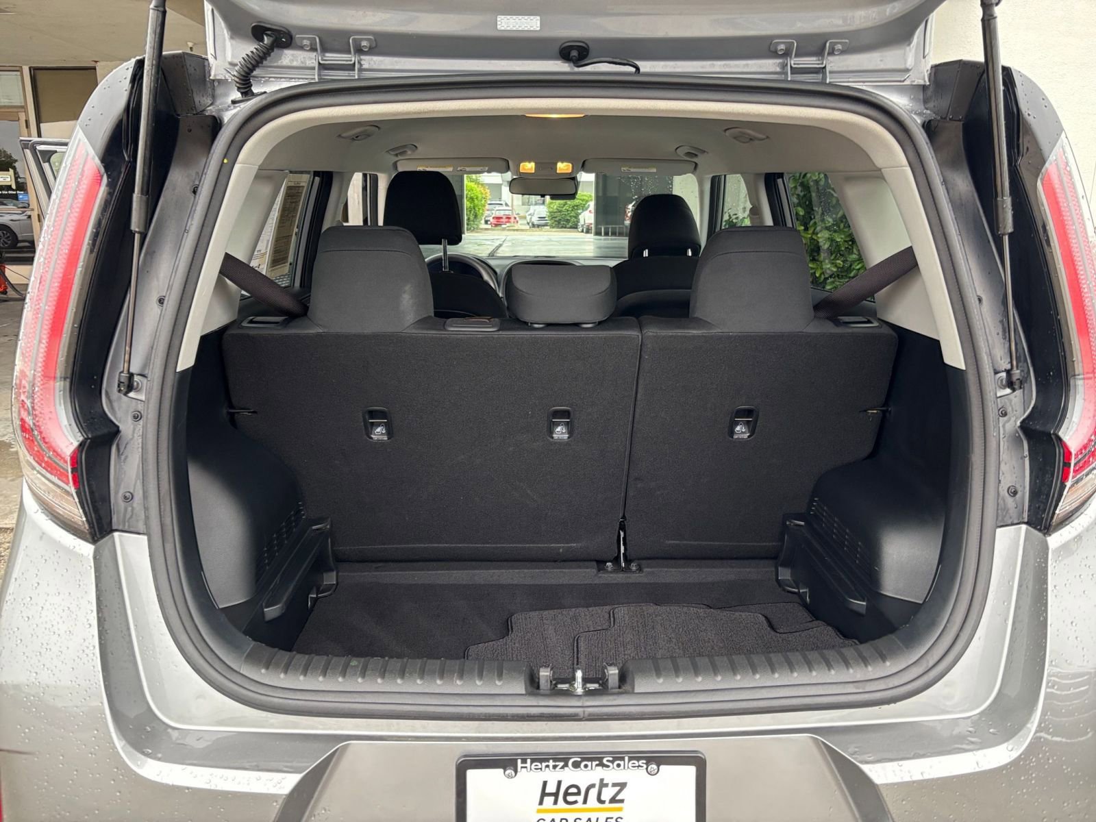 Used 2025 Kia Soul LX w/ LX Technology Package FWD image 31
