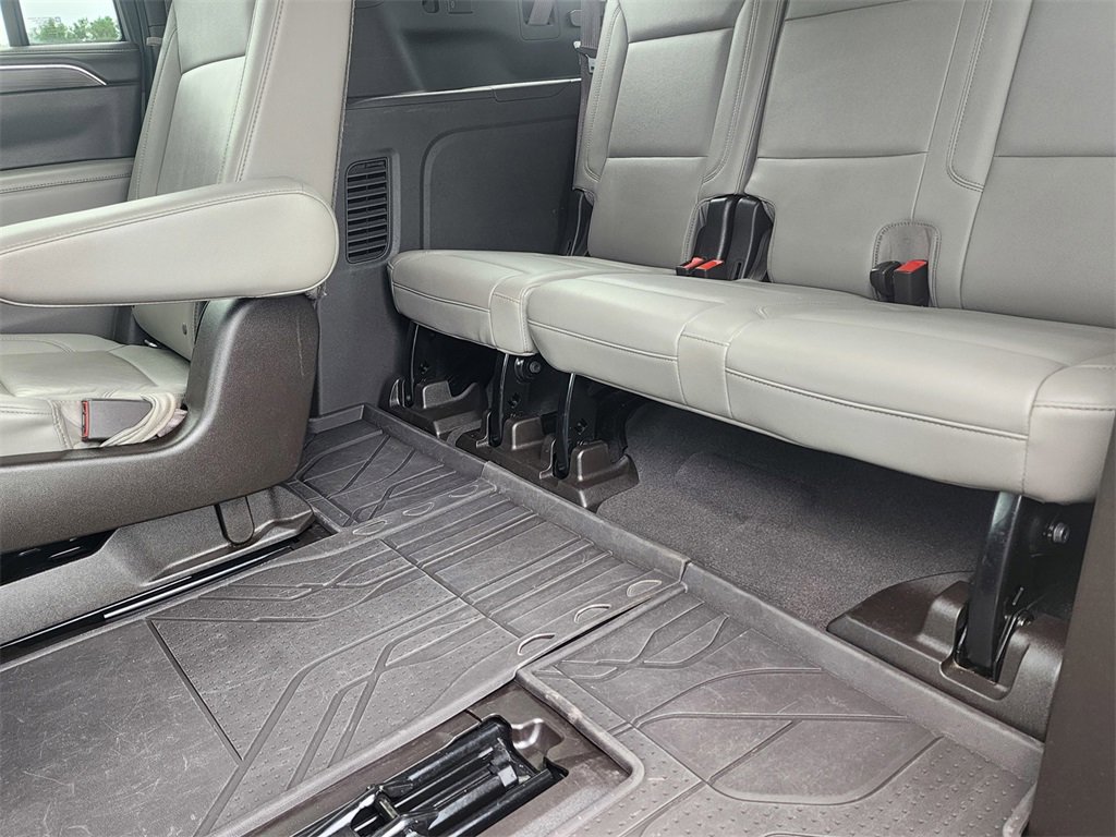 Used 2021 Chevrolet Suburban Z71 w/ Z71 Off-Road Package image 14