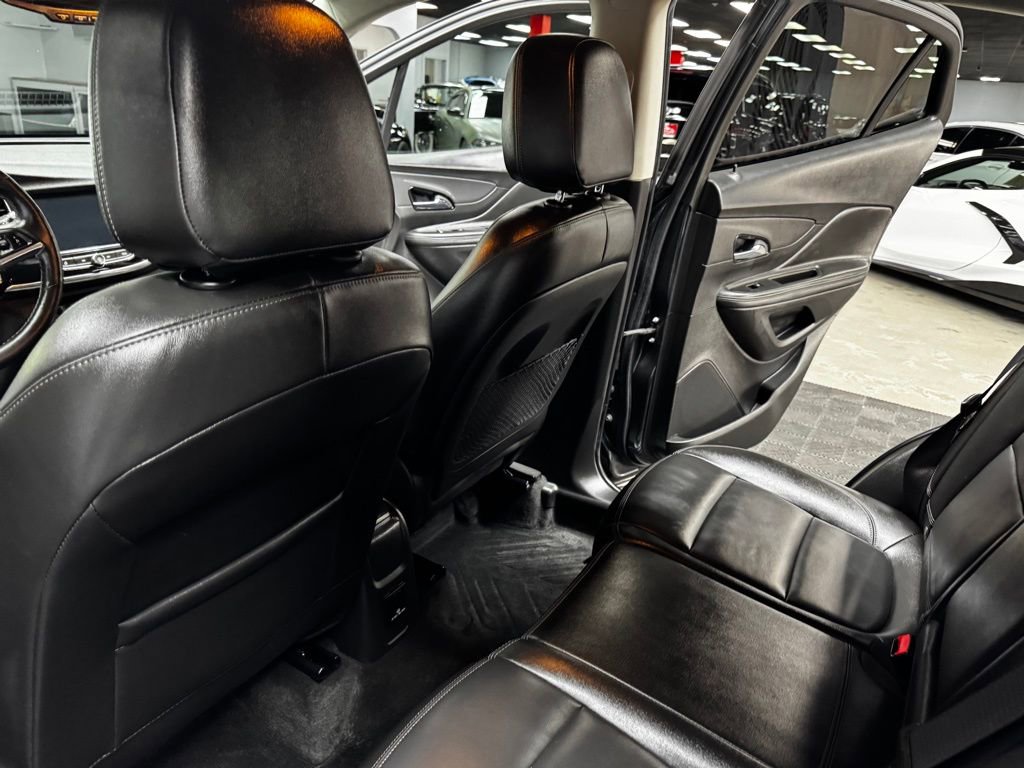 Used 2018 Buick Encore Essence FWD image 38