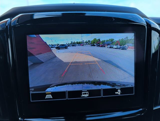 Used 2023 Chevrolet Traverse LT AWD/4WD image 19