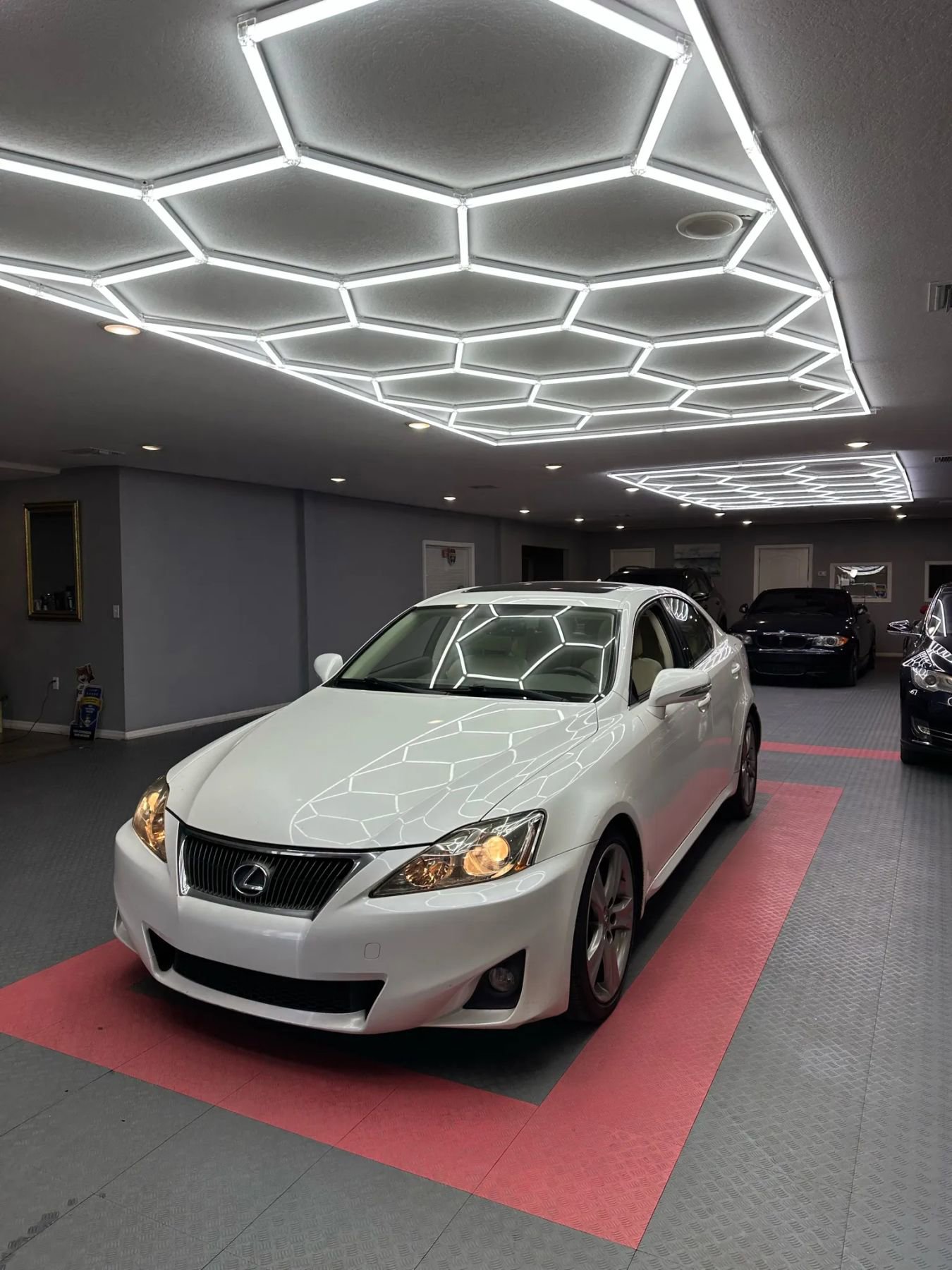 Used 2011 Lexus IS 250 image 2