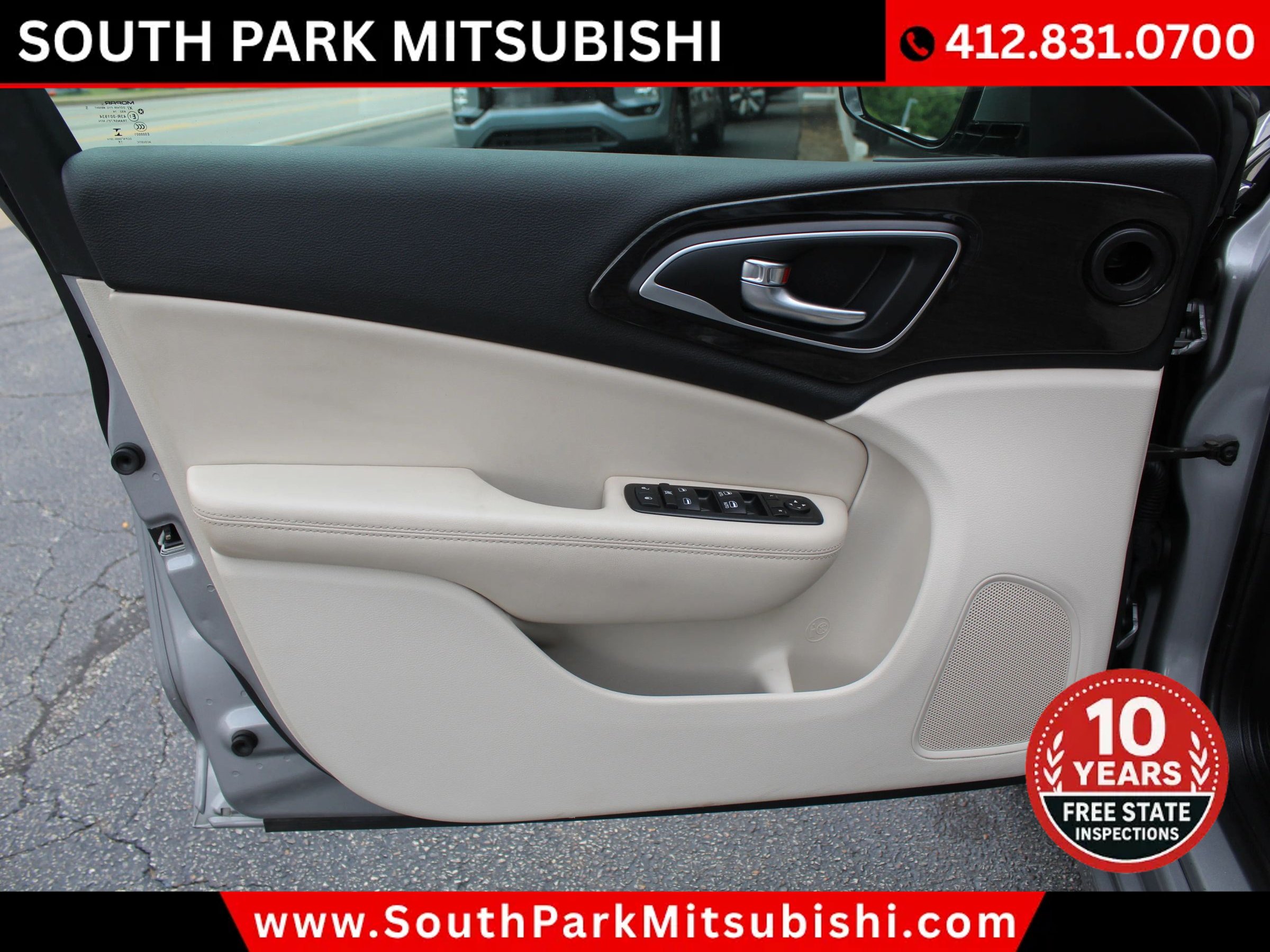 Used 2015 Chrysler 200 C FWD image 13