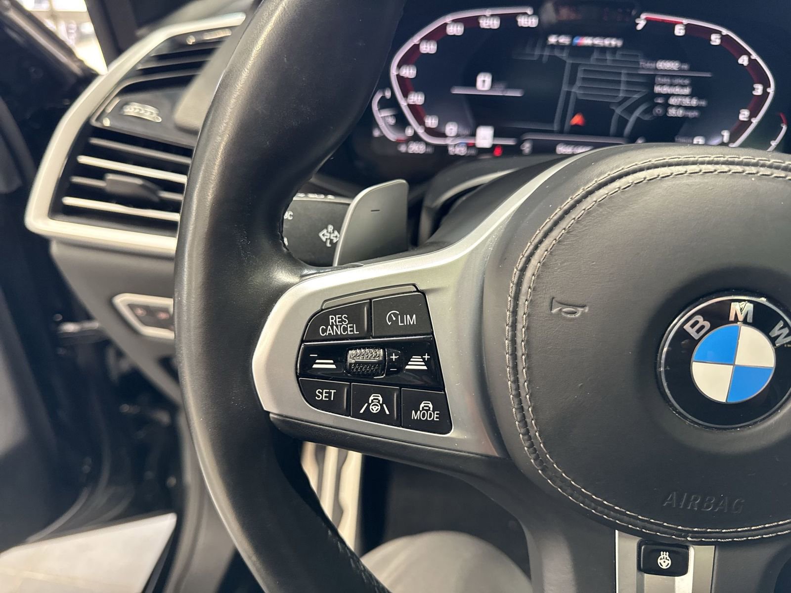 Used 2021 BMW X5 M50i w/ Executive Package image 19