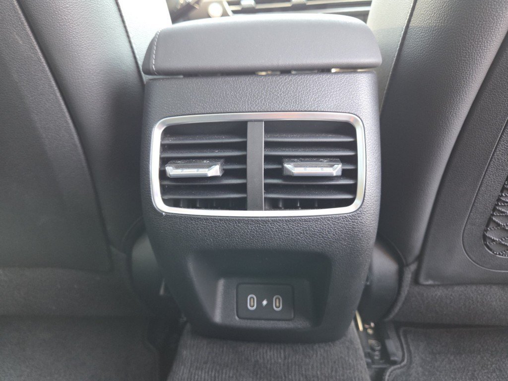 Used 2025 Hyundai Sonata Limited FWD image 30