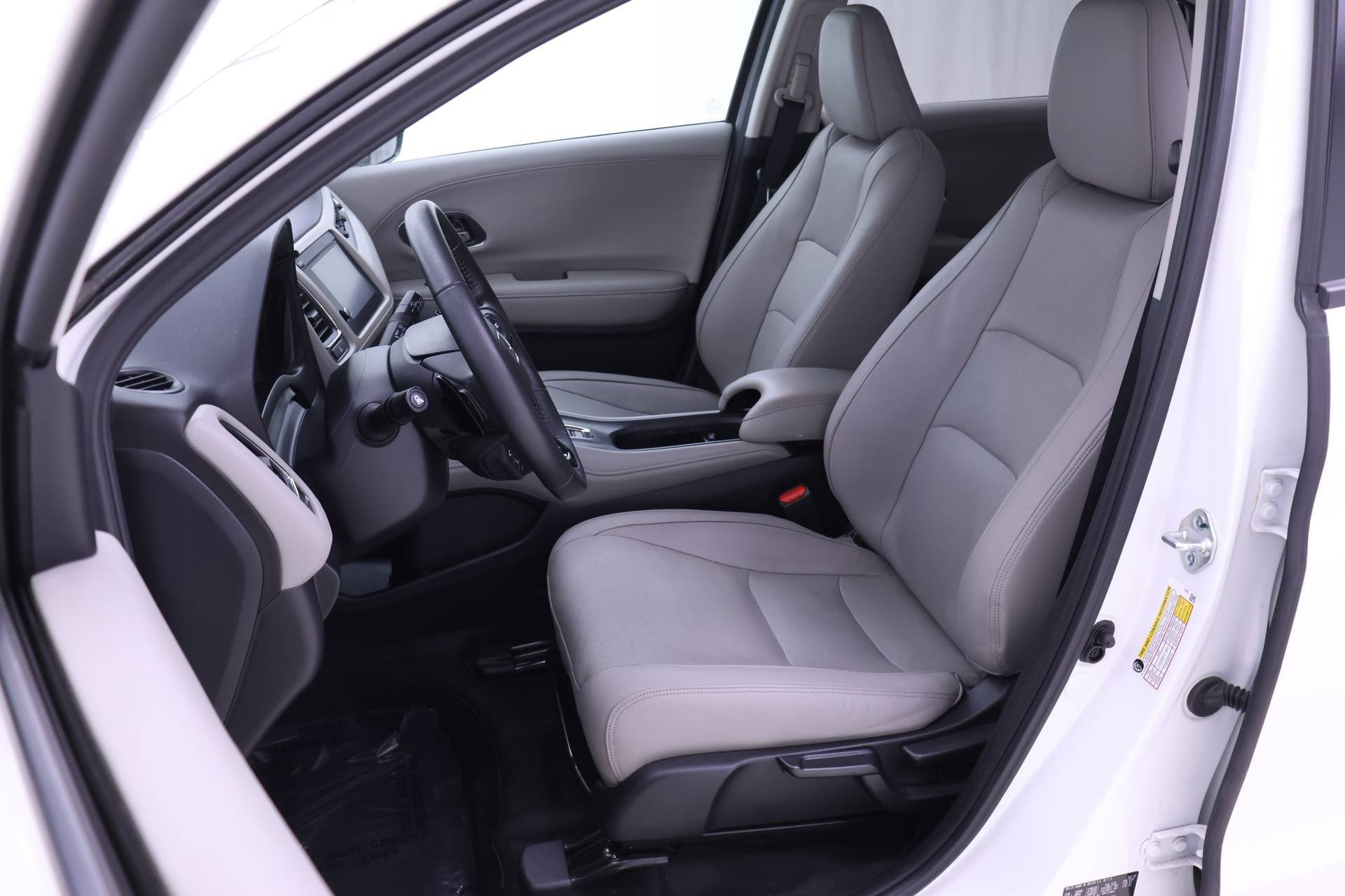 Used 2022 Honda HR-V EX-L image 4