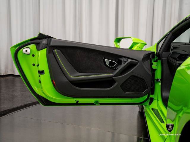 Used 2021 Lamborghini Huracan EVO RWD image 24