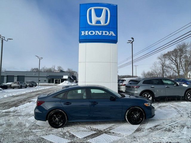 Used 2025 Honda Civic Sport image 1