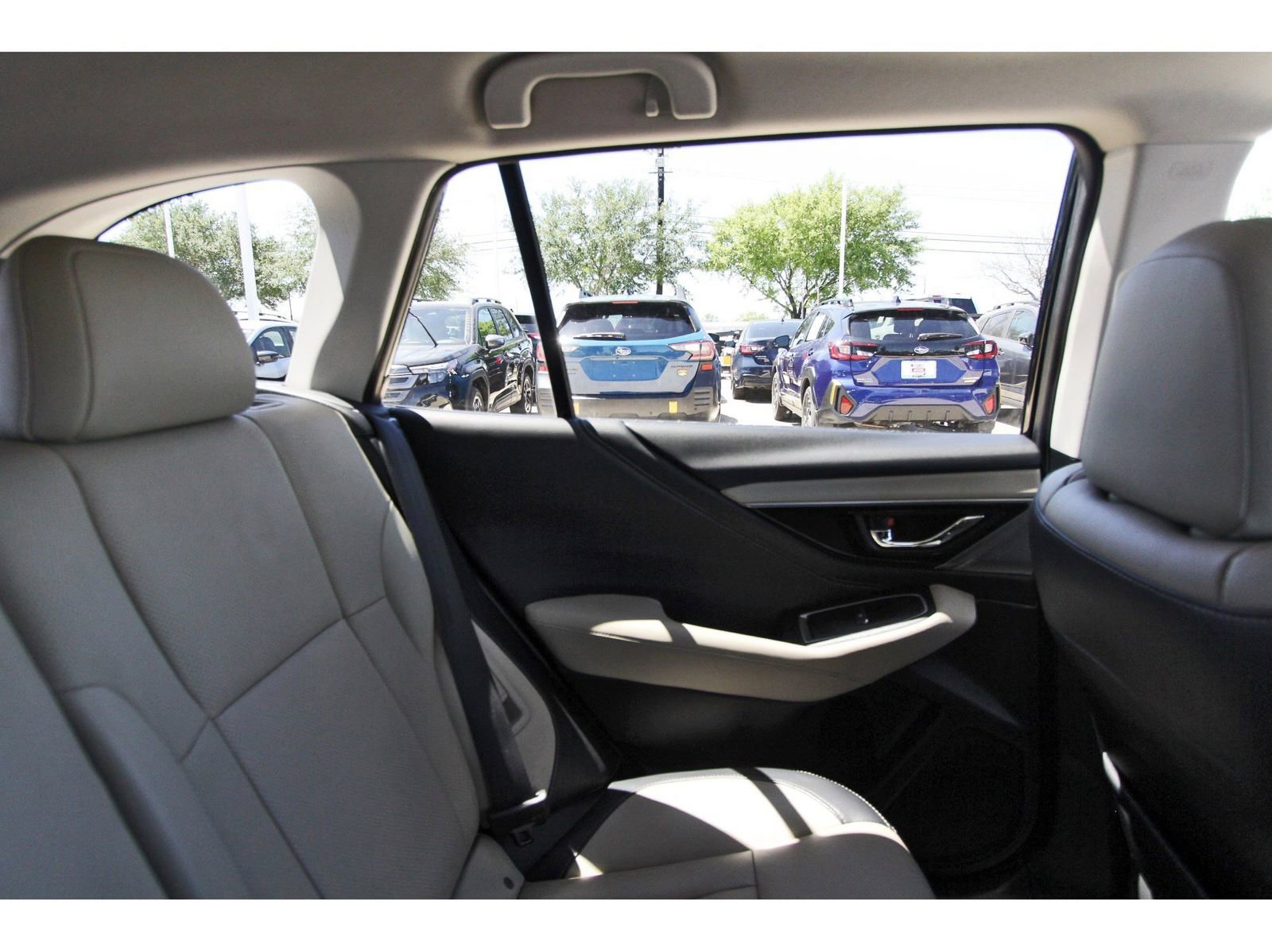 Used 2020 Subaru Outback Limited w/ Popular Package #2 AWD/4WD image 12