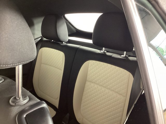 Used 2019 Volkswagen Beetle 2.0T SE FWD image 24