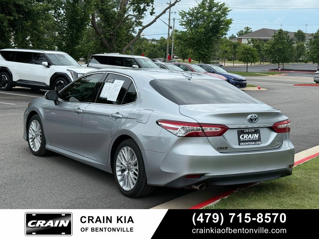 Used 2020 Toyota Camry XLE FWD image 5