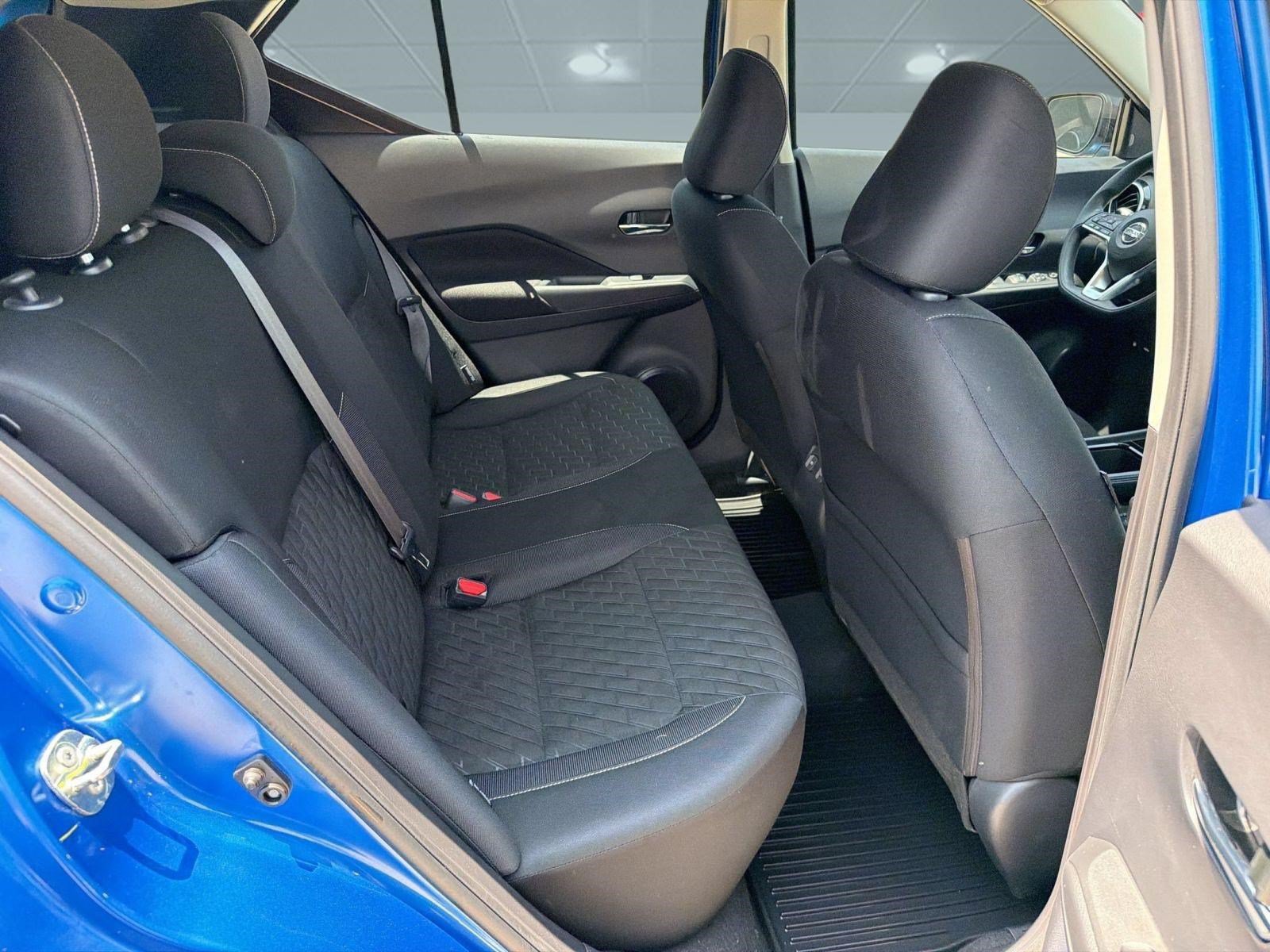 Used 2021 Nissan Kicks SV FWD image 29