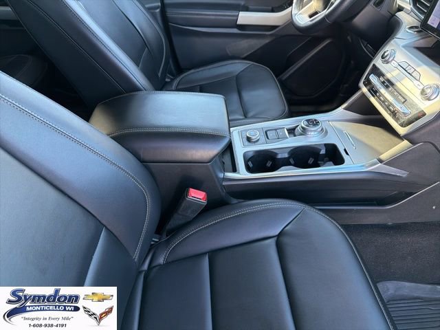 Used 2022 Ford Explorer XLT w/ Equipment Group 202A image 24
