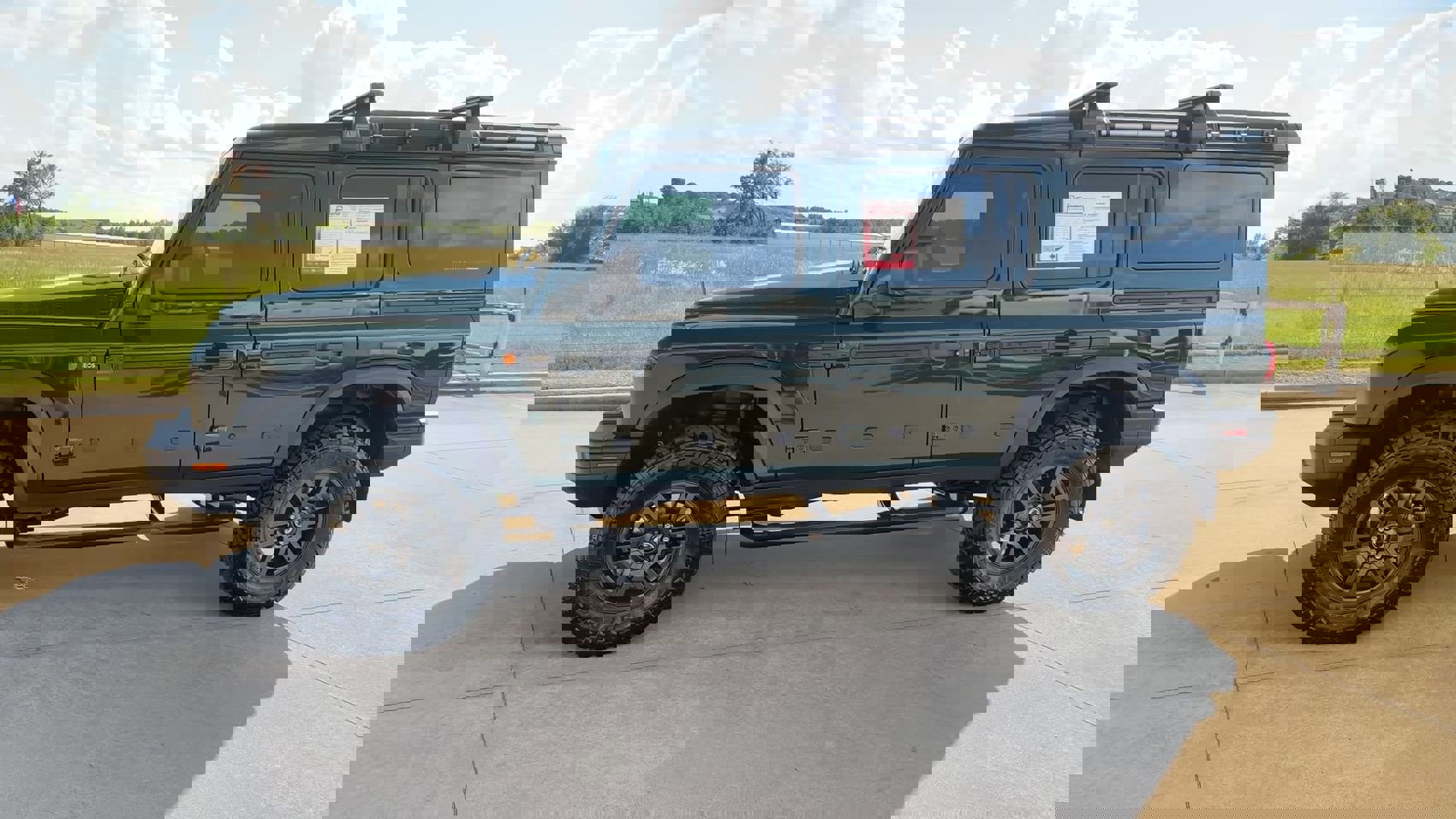 Used 2024 INEOS Grenadier Fieldmaster Edition image 4