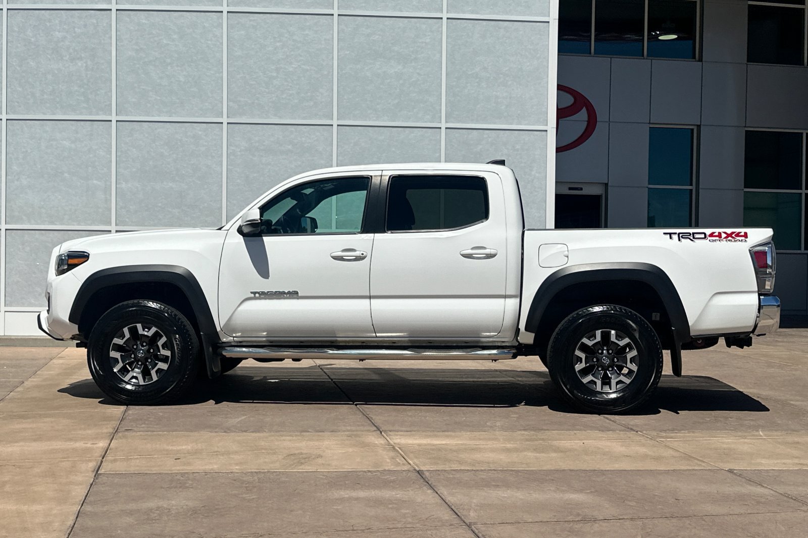 Used 2023 Toyota Tacoma TRD Off-Road AWD/4WD image 7