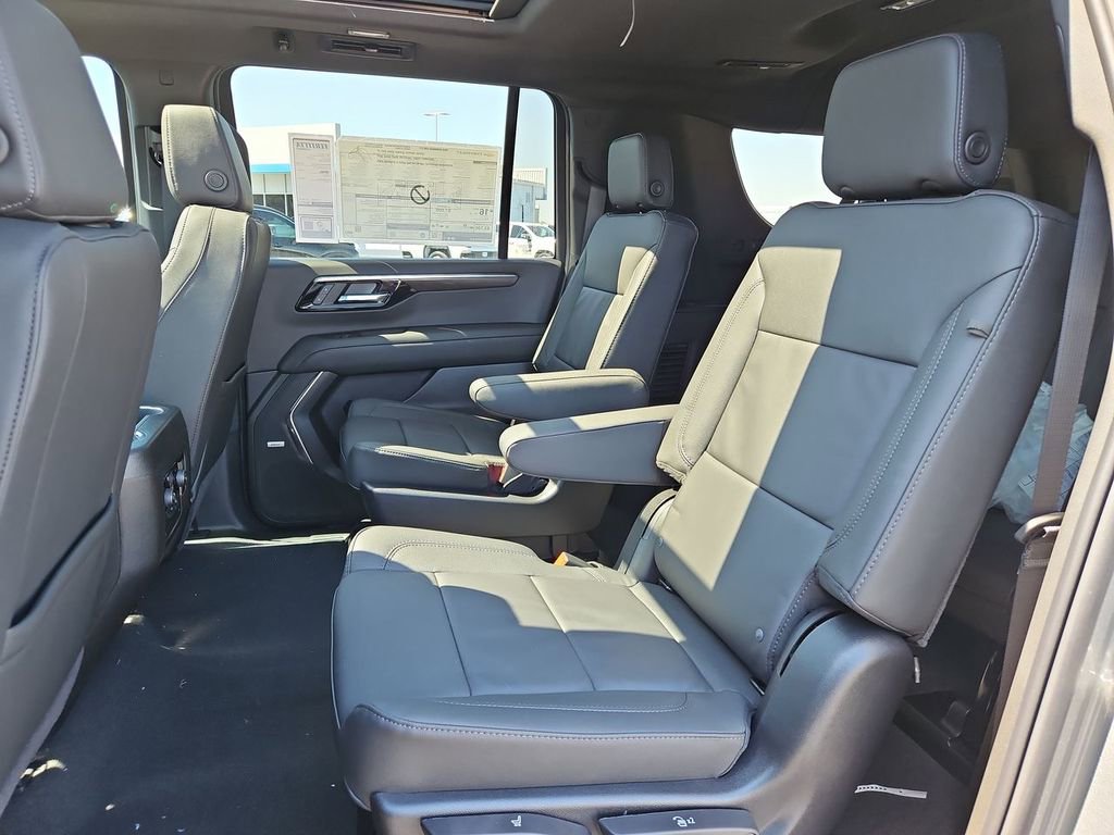 New 2026 Chevrolet Suburban Z71 w/ Comfort Package AWD/4WD image 18