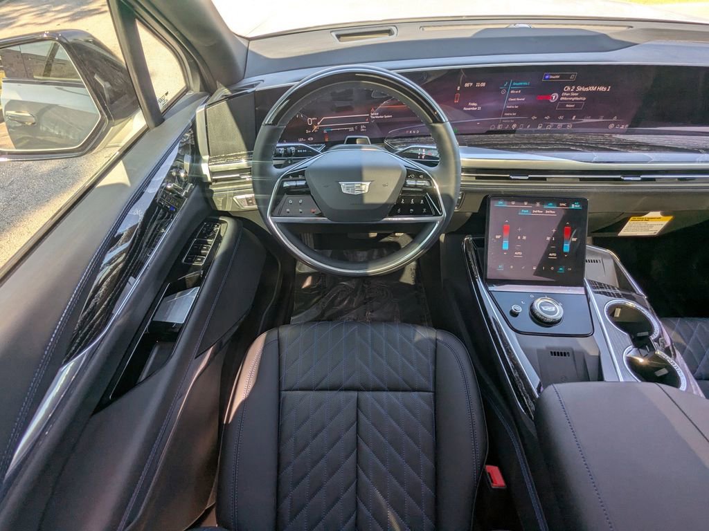 New 2025 Cadillac Escalade IQ Sport 1 w/ LPO, ONYX Package image 16