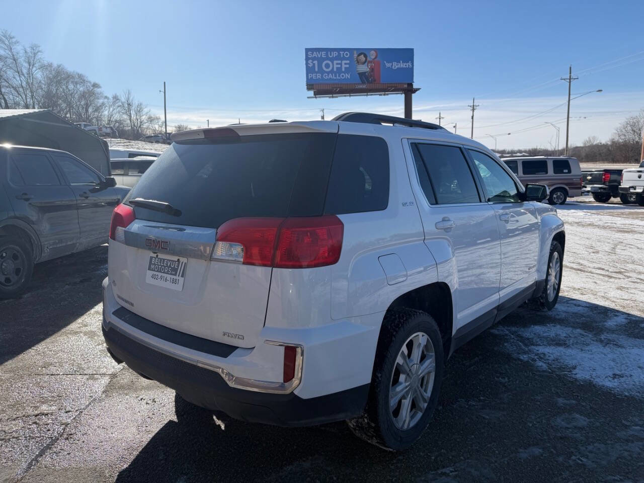 Used 2017 GMC Terrain SLE w/ Convenience Package AWD/4WD image 6