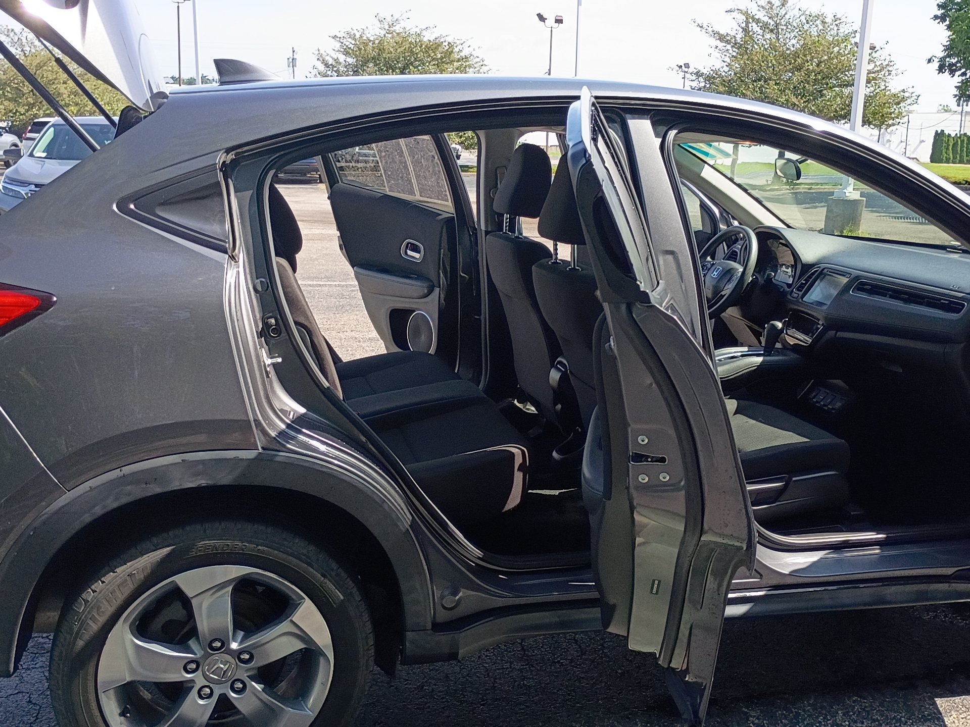 Used 2017 Honda HR-V EX image 15