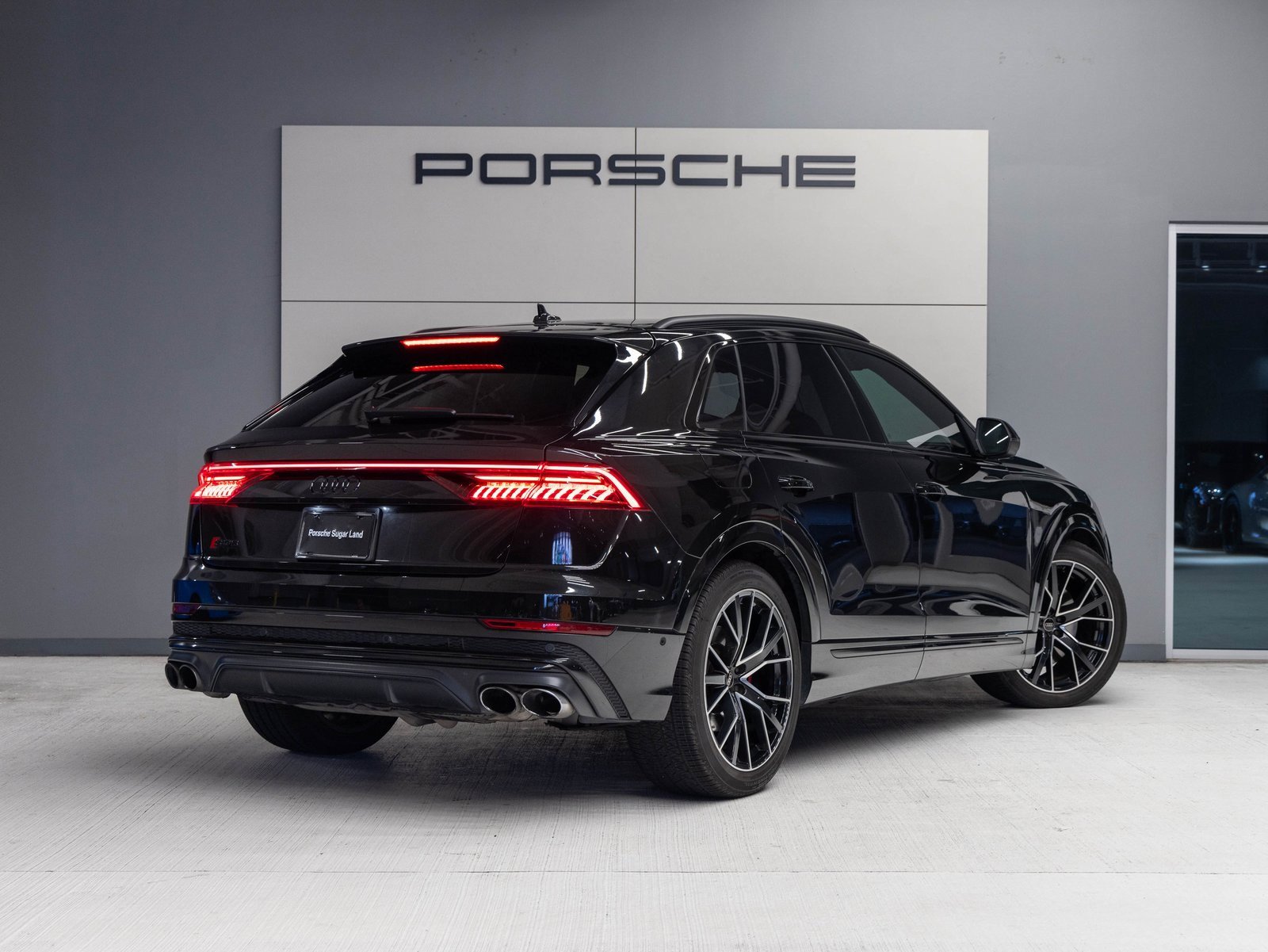 Used 2022 Audi SQ8 Prestige w/ Prestige Package image 7