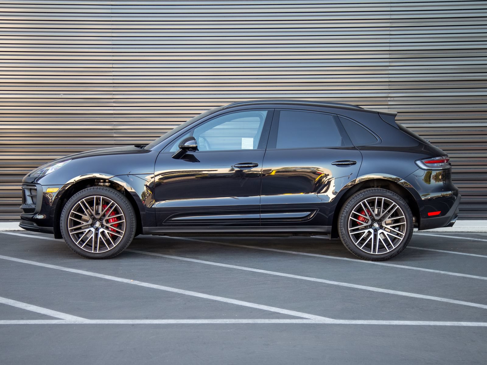 Certified 2026 Porsche Macan S AWD/4WD image 2