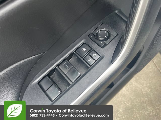 Used 2021 Toyota RAV4 LE FWD image 19