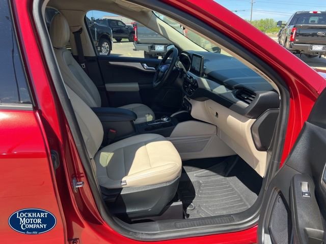 Used 2020 Ford Escape SE image 29