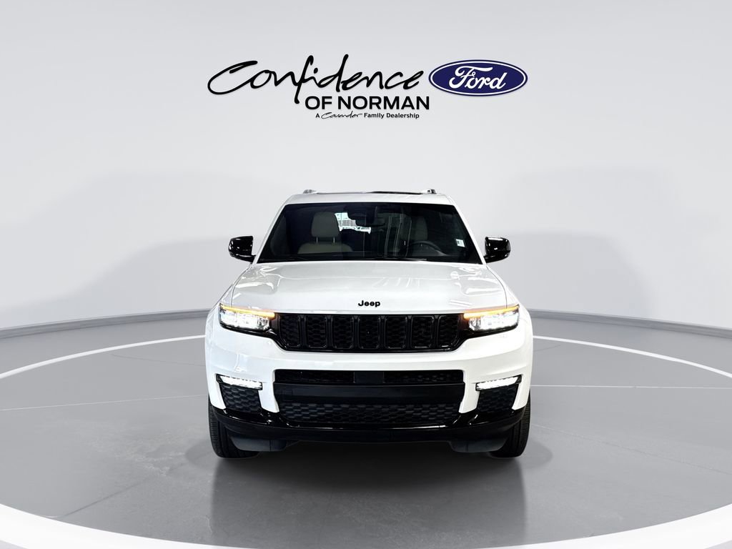 Used 2024 Jeep Grand Cherokee L Limited w/ Black Appearance Package image 2