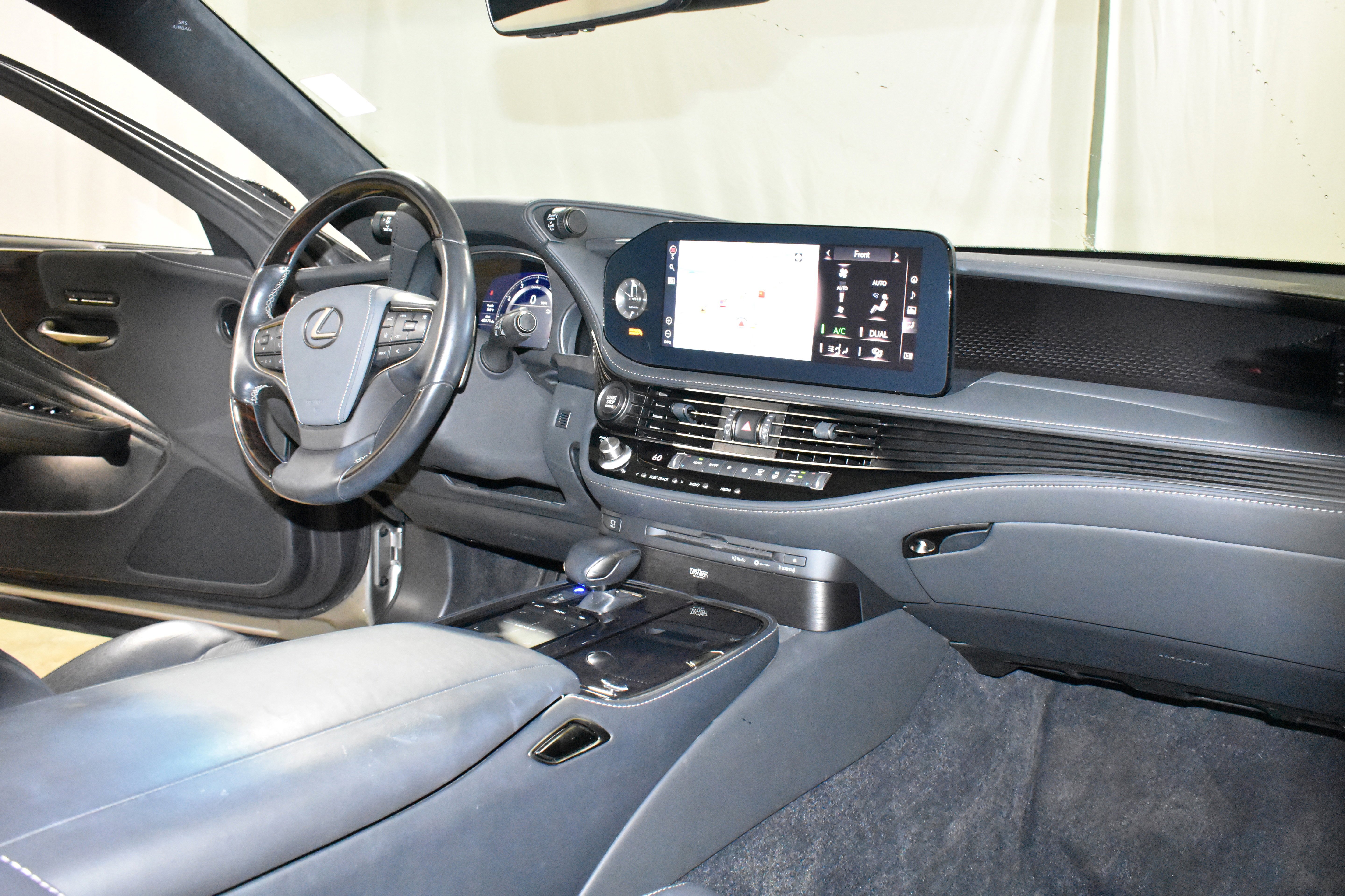 Used 2022 Lexus LS 500 AWD w/ Interior Upgrade Package image 31