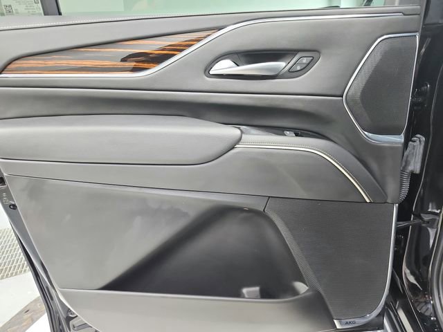 Used 2023 Cadillac Escalade ESV Premium Luxury RWD image 39