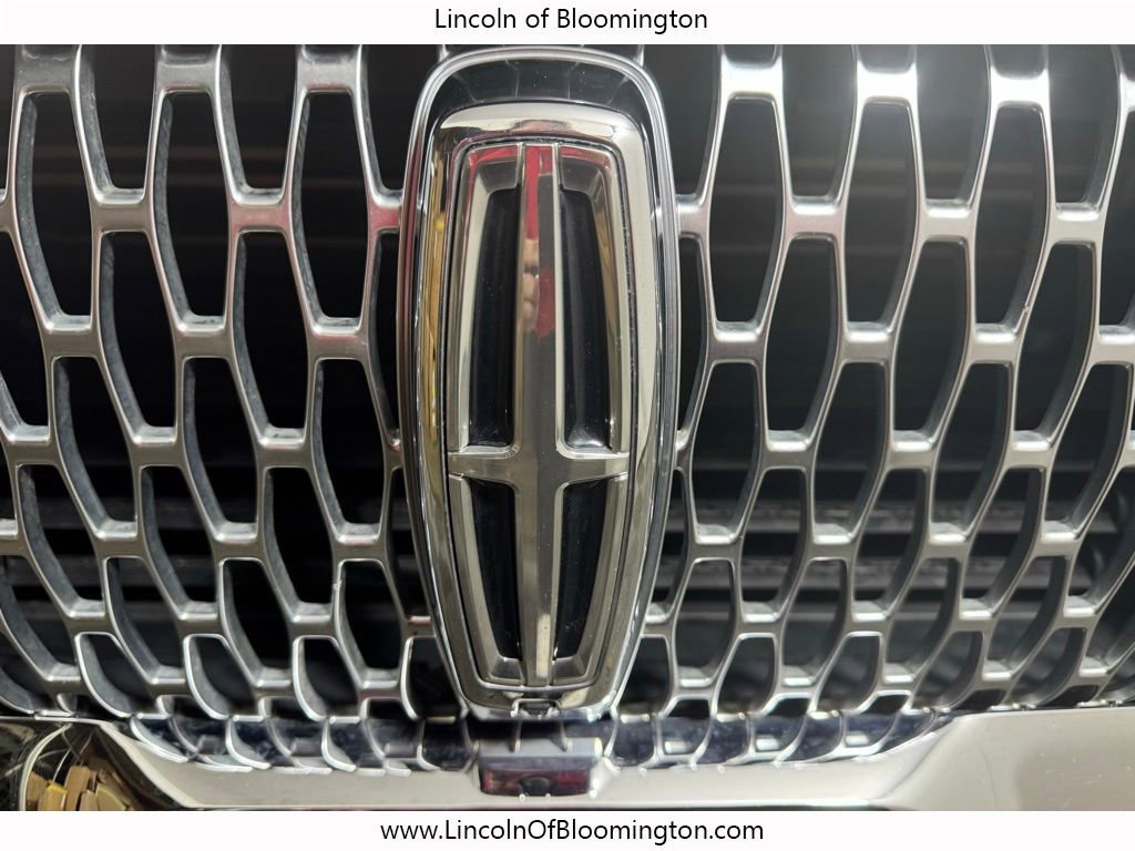 Used 2020 Lincoln Aviator Reserve w/ Equipment Group 202A image 10