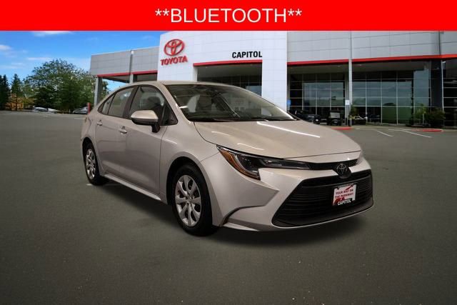 Used 2024 Toyota Corolla LE image 4