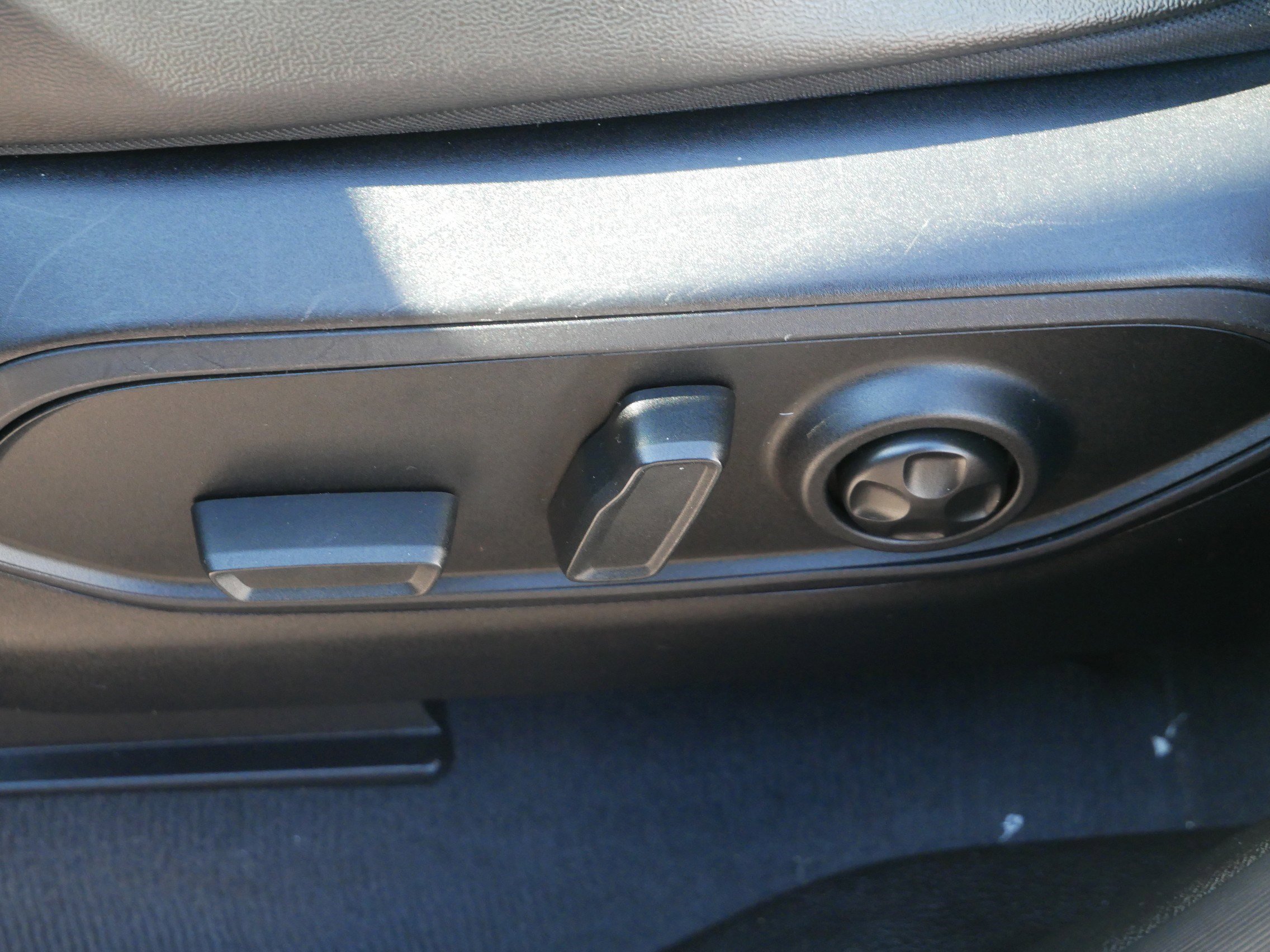 Certified 2023 Jeep Grand Cherokee L Laredo image 31