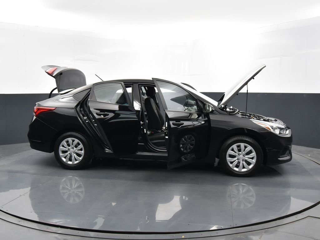Used 2022 Hyundai Accent SE image 38