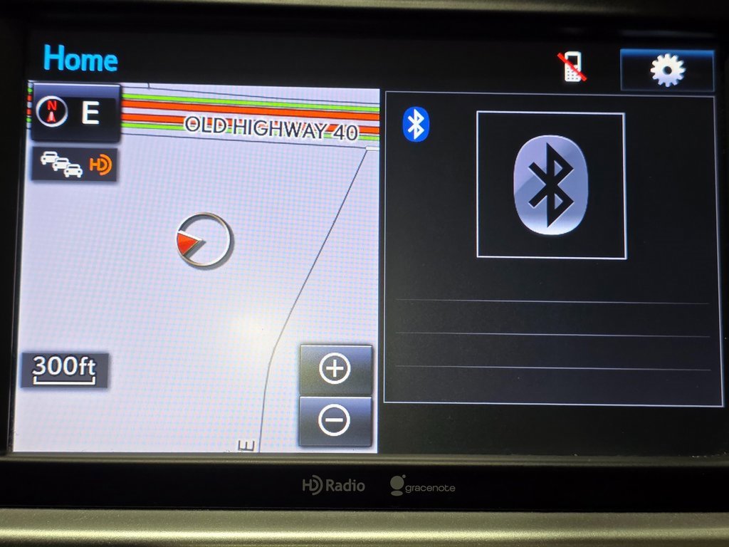 Used 2015 Toyota Highlander Limited w/ Driver Technology Package image 3