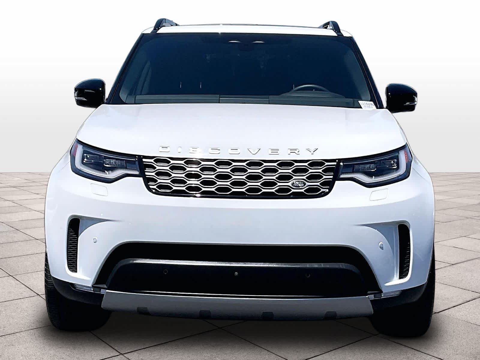 Used 2025 Land Rover Discovery S AWD/4WD image 3