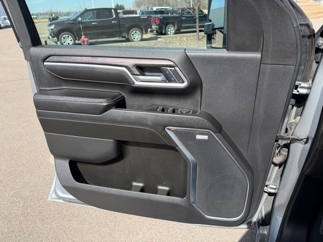 Used 2025 Chevrolet Silverado 3500 LTZ w/ LTZ Premium Package AWD/4WD image 26
