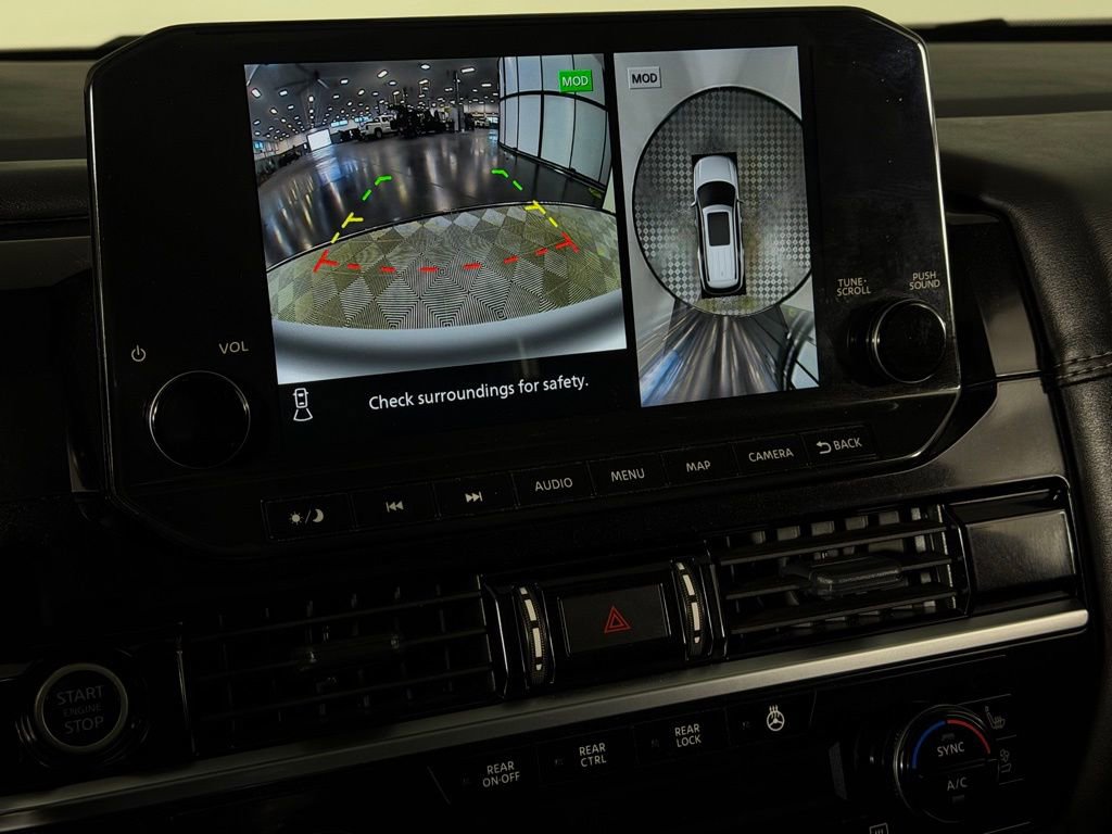 Used 2024 Nissan Pathfinder Platinum image 19