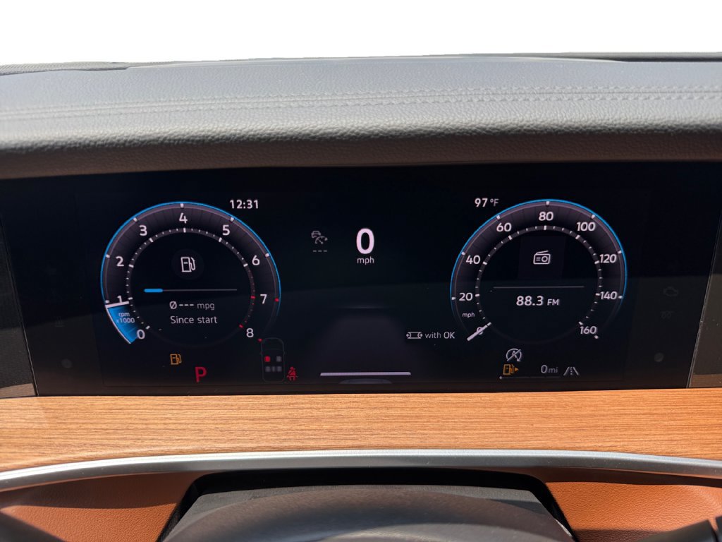 New 2026 Volkswagen Tiguan SEL R-Line AWD/4WD image 13