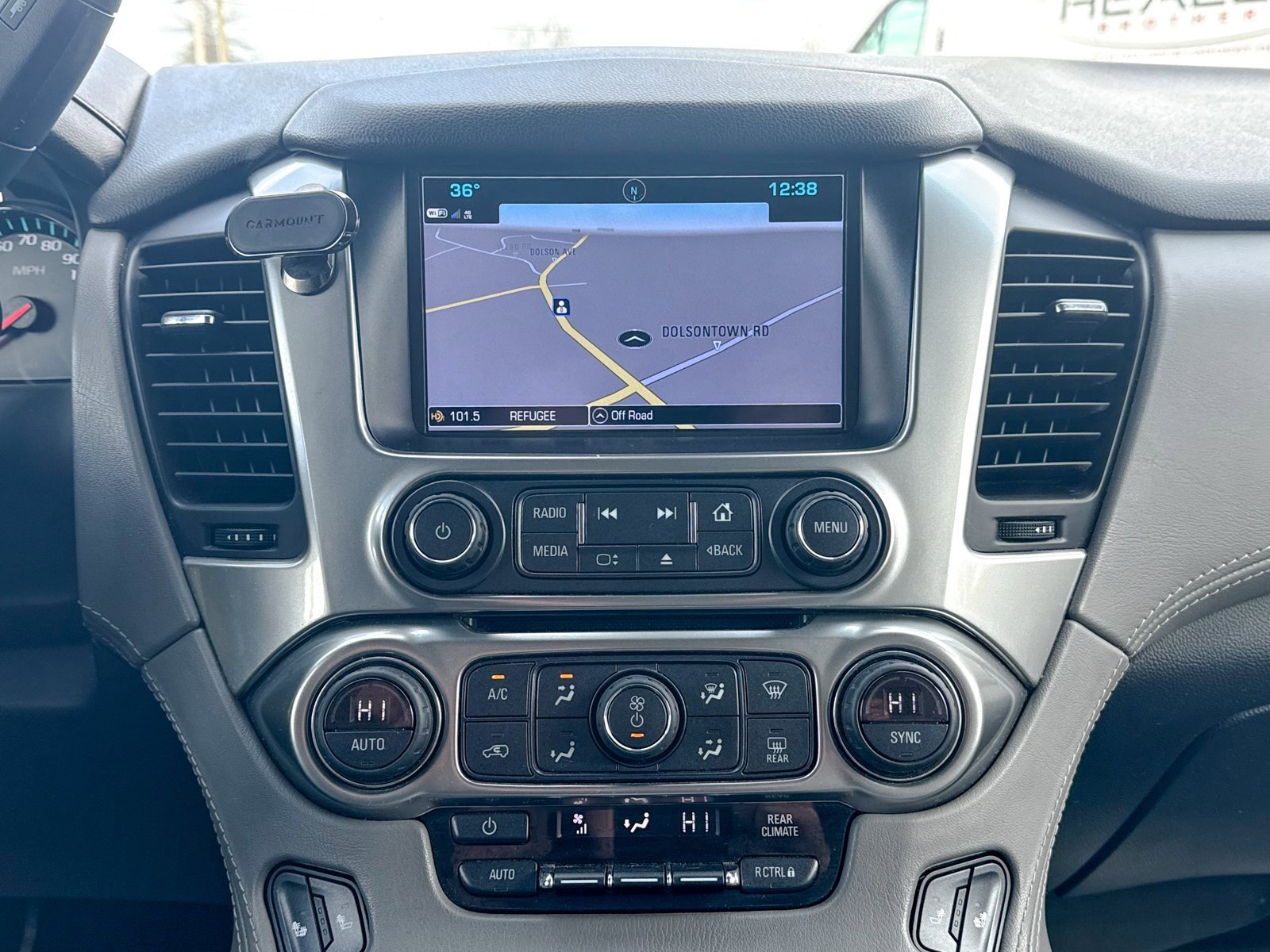 Used 2018 Chevrolet Suburban LT image 28